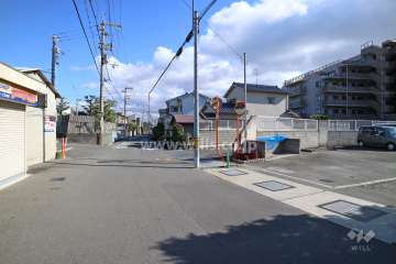 敷地北側の前面道路