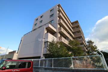 セントラル高槻の外観（南西側から）