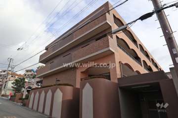 ダイアパレス高槻緑が丘の外観（南側から）