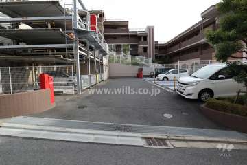 駐車場出入り口