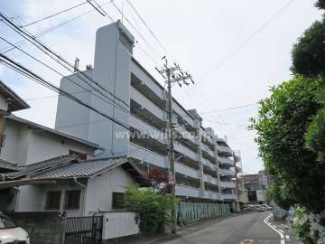 ネオライフマンション高槻の外観（北東側から）