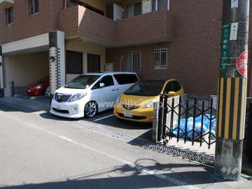 敷地内駐車場（屋外平面式）