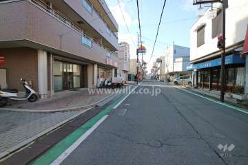 敷地北西側の前面道路