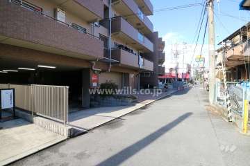 敷地内駐車場（屋外平面式と屋外機械式）