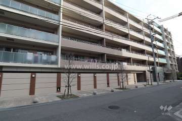 プラウドシティ高槻フロントレジデンスの外観（北西側から）