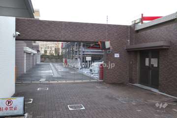 駐車場入り口
