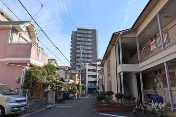 ベリスタ高槻真上町の遠景（西側から）