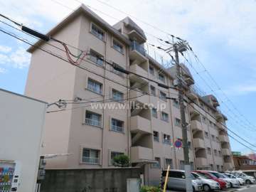 マンション川添の外観（北東側から）