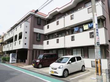 メゾン高槻の外観（南西側から）