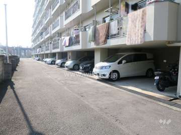 敷地内駐車場（屋内平面式）