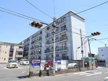 メゾン津之江の外観（南西側から）