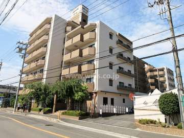 メロディハイム高槻の外観（北東側から）