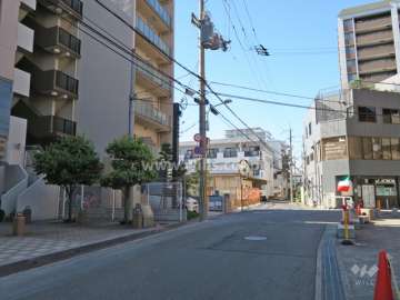 敷地東側の前面道路