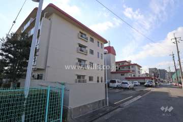 ユニハイム高槻の外観(北東側から)