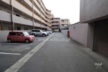 敷地内駐車場(屋外平面式)