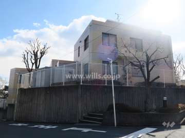 ライオンズヒルズ高槻の外観（北側から）