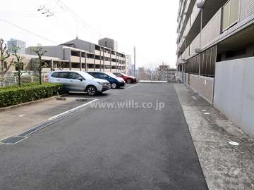 敷地内駐車場（屋外平面式）