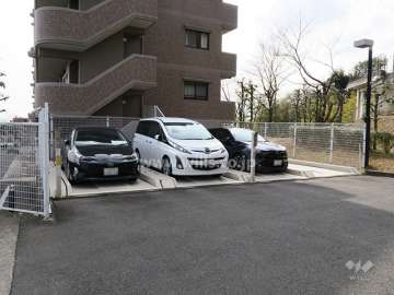 敷地内駐車場（屋外機械式）