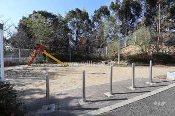 隣接する公園