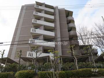 ライフフィールドハイム高槻参番館の外観（東側から）