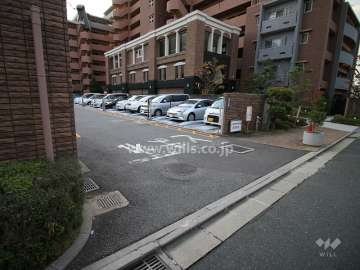駐車場出入り口