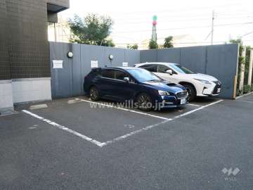 敷地内駐車場（屋外平面式）
