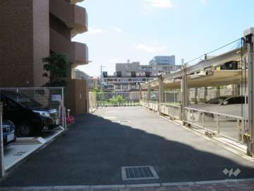 敷地内駐車場（屋外機械式）