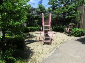 敷地内の公園