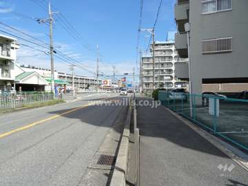 敷地北側前面道路