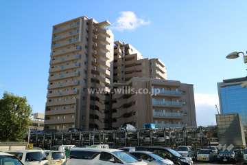 ロイヤルアーク高槻ザファーストの外観（北西側から）