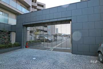 駐車場出入り口（リングシャッター）