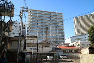 ローレルアイ高槻の外観（南東側から）