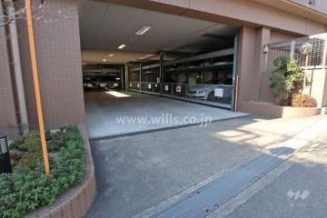 駐車場入り口