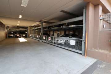 敷地内駐車場(屋内機械式)