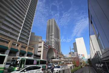 ローレルスクエア高槻イーストタワーB棟の遠景