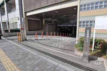 駐車場入り口