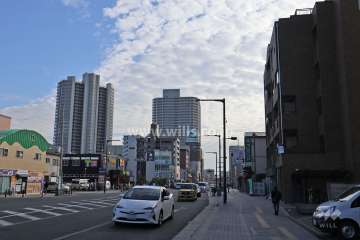 ローレルスクエア高槻ウエストタワーA棟の遠景(北側から)