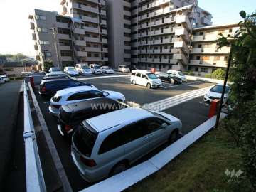 敷地内駐車場（屋外平面式）