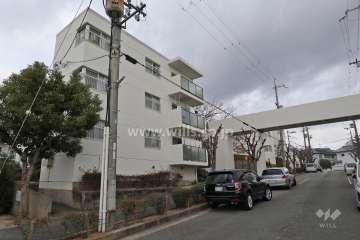 高槻グリーンハイツA棟の外観（南西側から）