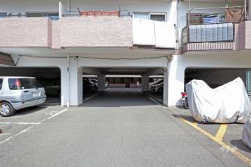 駐車場の出入口