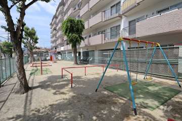 隣接する『千代田町あさがお児童遊園』