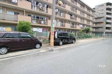 敷地内駐車場(屋外平面式)