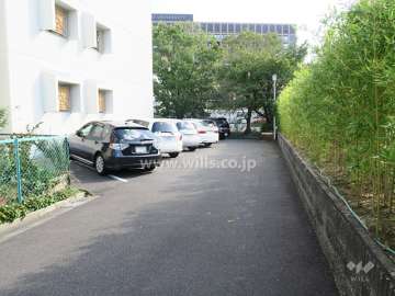 敷地内駐車場（屋外平面式）