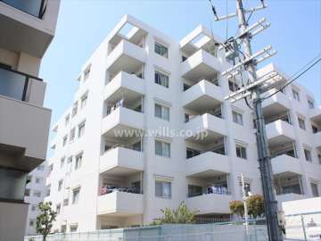 高槻ロイヤルマンションの外観（南東側から）