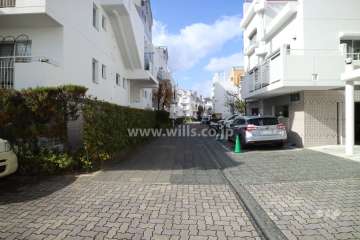 敷地北東側の前面道路