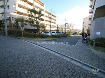 駐車場出入り口