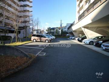 敷地内駐車場（屋外平面式）