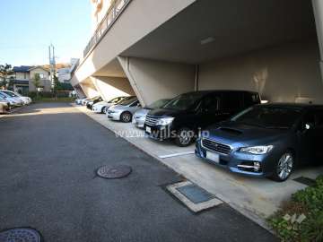 敷地内駐車場（屋内平面式）