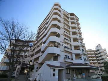 高槻阿武山九番街東４号棟の外観（北西側から）