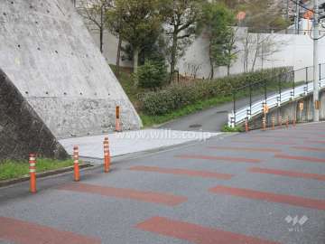 駐車場出入り口